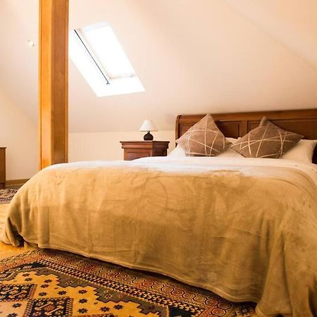 Chalet De 5 Habitaciones En La Sierra De Madrid El Olivo De Miraflores ميرافلوريس ذي لا ثييرا المظهر الخارجي الصورة