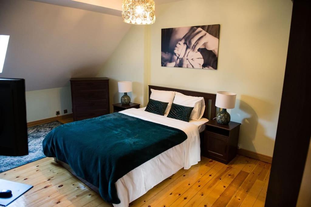 Chalet De 5 Habitaciones En La Sierra De Madrid El Olivo De Miraflores ميرافلوريس ذي لا ثييرا المظهر الخارجي الصورة