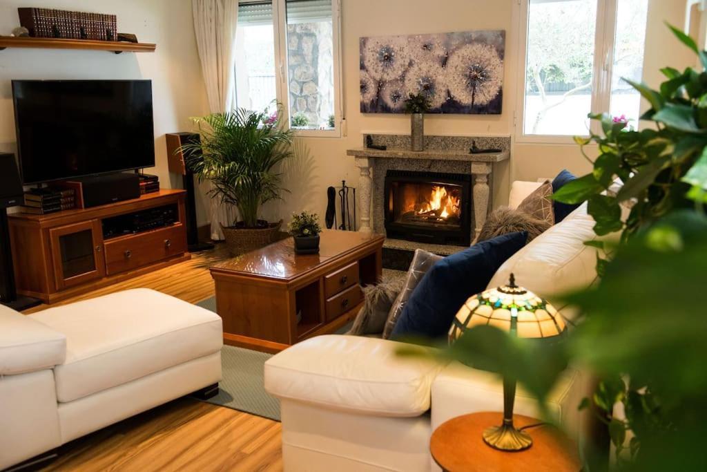 Chalet De 5 Habitaciones En La Sierra De Madrid El Olivo De Miraflores ميرافلوريس ذي لا ثييرا المظهر الخارجي الصورة