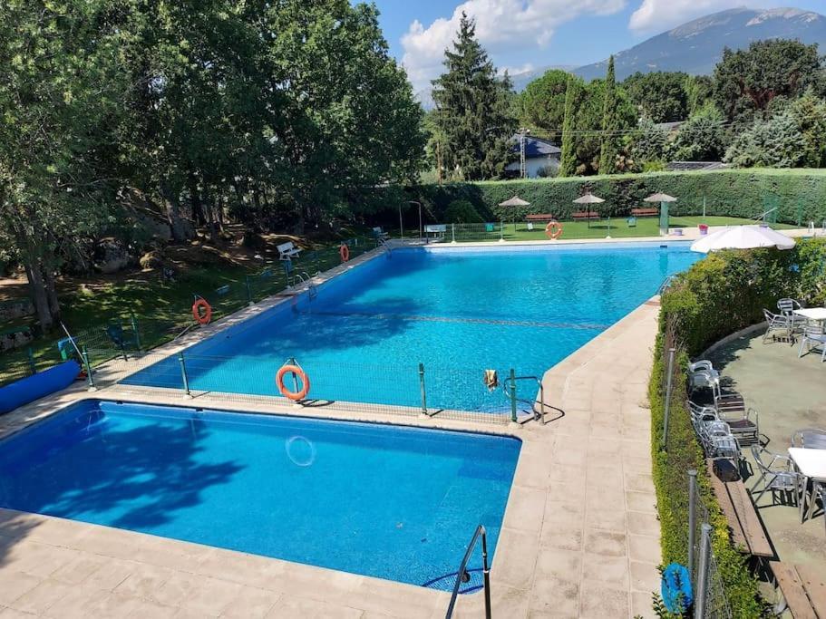 Chalet De 5 Habitaciones En La Sierra De Madrid El Olivo De Miraflores ميرافلوريس ذي لا ثييرا المظهر الخارجي الصورة